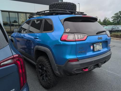 Hydro Blue Pearlcoat 2019 Jeep Cherokee Trailhawk Elite