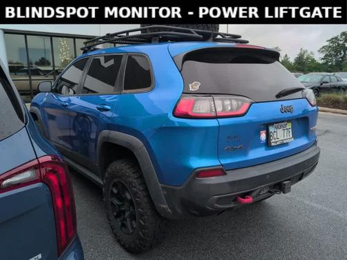 Hydro Blue Pearlcoat 2019 Jeep Cherokee Trailhawk Elite