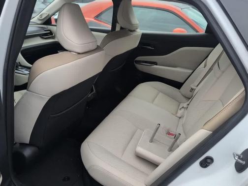 Oxygen White 2024 Toyota Crown Limited