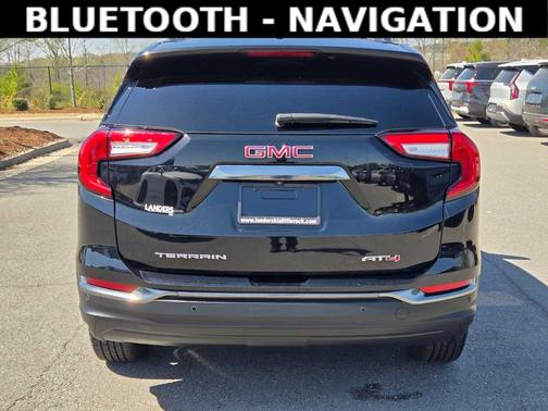 2023 GMC Terrain AT4