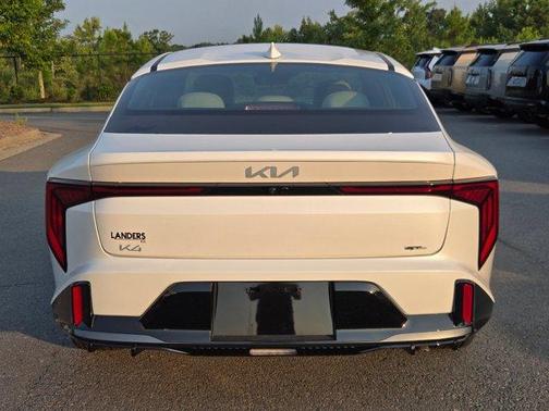 Snow White Pearl 2026 Kia K4 GT-Line