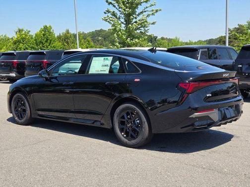 Aurora Black Pearl 2026 Kia K5 LXS