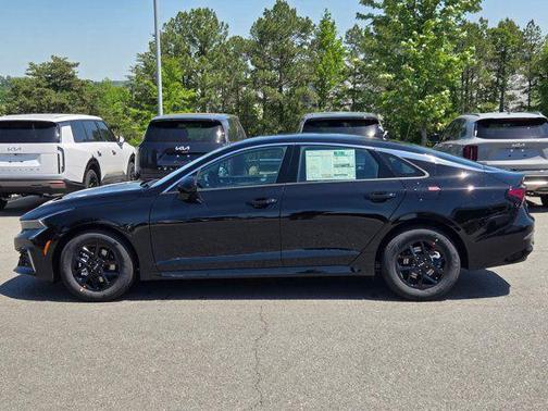 Aurora Black Pearl 2026 Kia K5 LXS