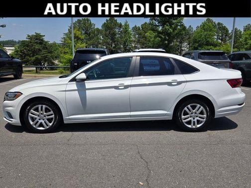 Pure White 2019 Volkswagen Jetta 1.4T S