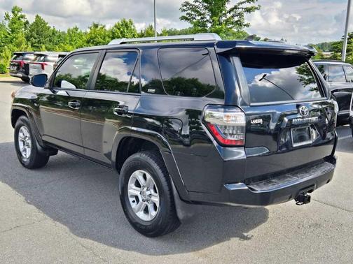 Midnight Black Metallic 2018 Toyota 4Runner SR5