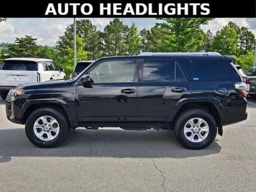 Midnight Black Metallic 2018 Toyota 4Runner SR5