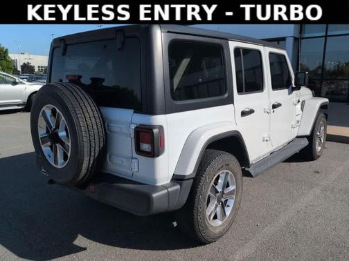 Bright White Clearcoat 2021 Jeep Wrangler Unlimited Sahara