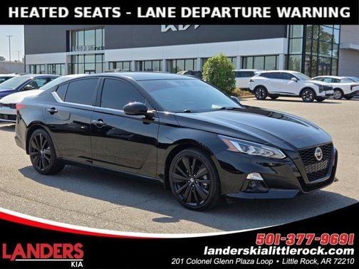 Black 2022 Nissan Altima 2.5 SR