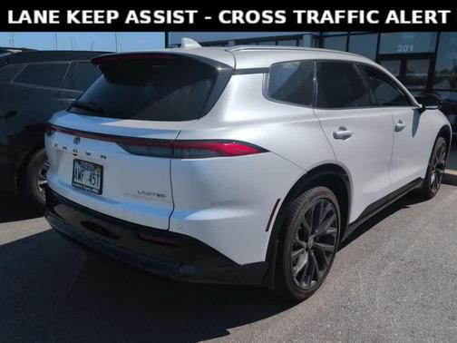 2025 Toyota Crown Signia LIMITED