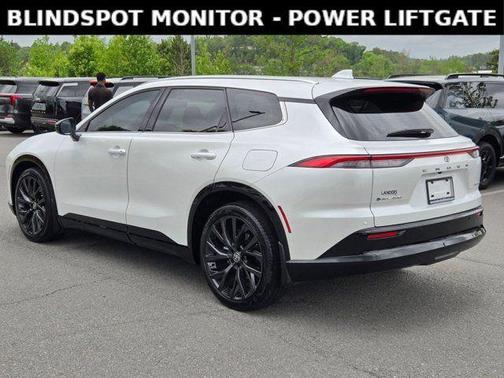 2025 Toyota Crown Signia LIMITED