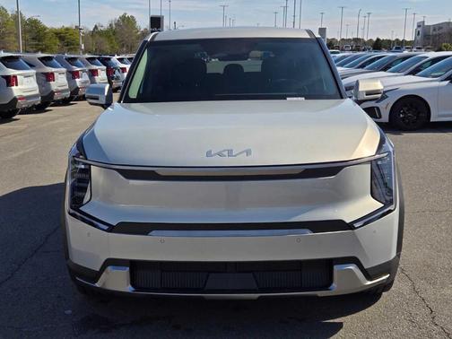 2026 Kia EV9 Light Short Range