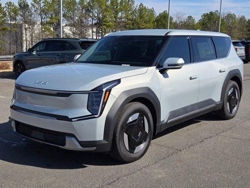 Ivory Silver 2026 Kia EV9 Light Short Range