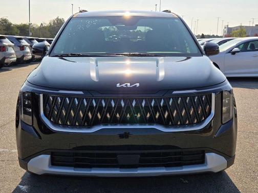 Aurora Black Pearl 2026 Kia Carnival EX