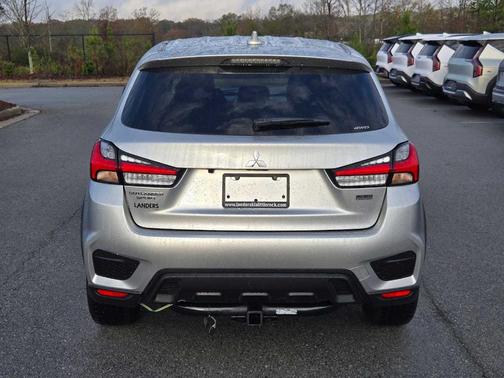 2022 Mitsubishi Outlander Sport LE