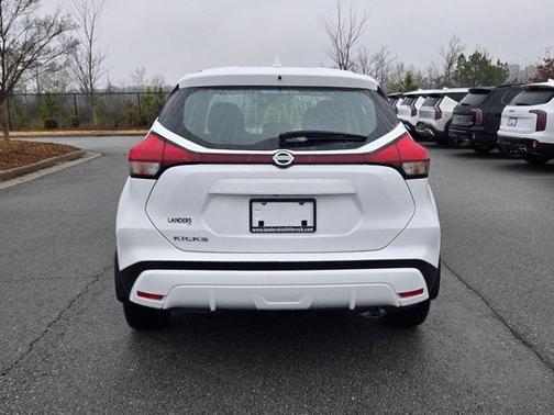 2021 Nissan Kicks S