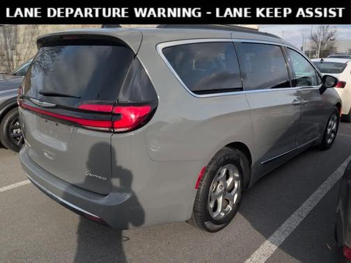2023 Chrysler Pacifica Limited