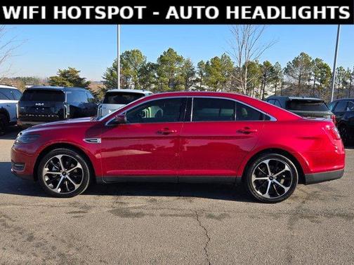 2015 Ford Taurus SEL