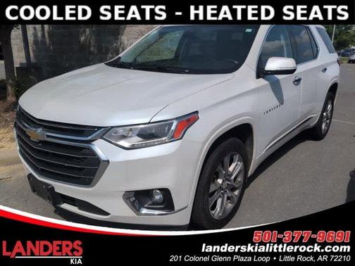 Iridescent Pearl Tricoat 2019 Chevrolet Traverse Premier