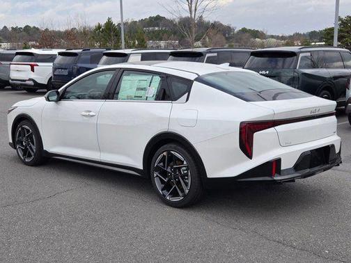 Snow White Pearl 2026 Kia K4 GT-LINE