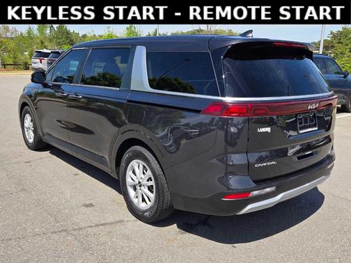 2024 Kia Carnival LX