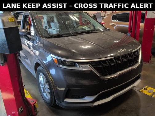 2024 Kia Carnival LX