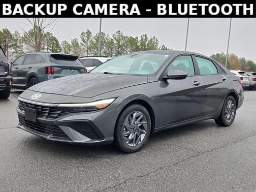 2024 Hyundai ELANTRA SEL