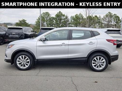 2022 Nissan Rogue Sport S