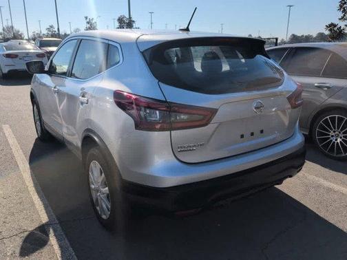 2022 Nissan Rogue Sport S