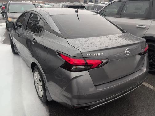 2022 Nissan Versa S