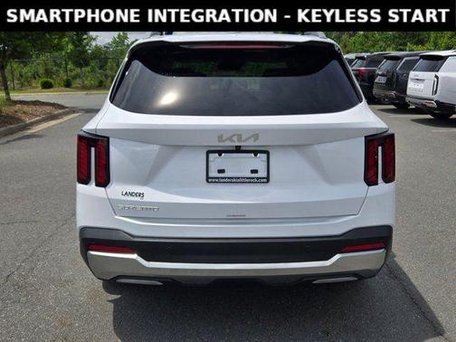 Glacial White Pearl 2025 Kia Sorento S