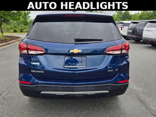 Blue Glow Metallic 2023 Chevrolet Equinox 1LT