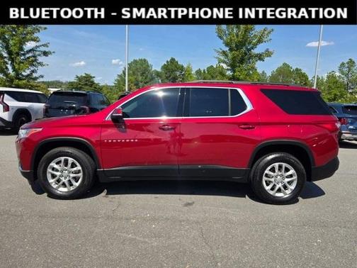 2021 Chevrolet Traverse LT Cloth
