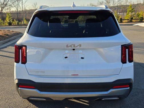 Glacial White Pearl 2026 Kia Sorento S