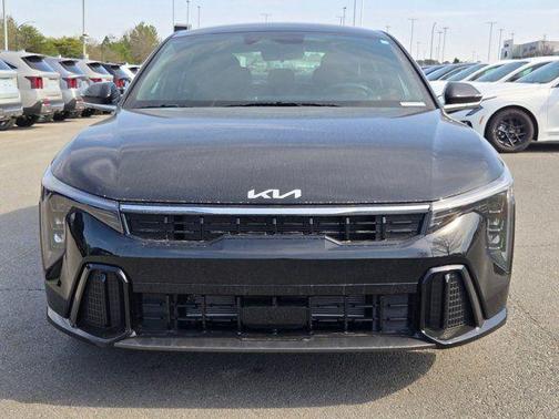 Aurora Black Pearl 2026 Kia K4 GT-LINE