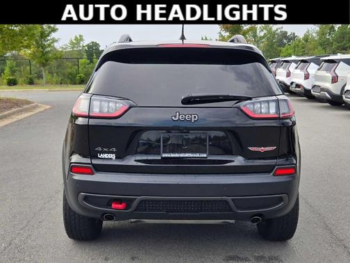 2020 Jeep Cherokee Trailhawk