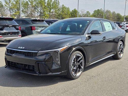 Aurora Black Pearl 2026 Kia K4 GT-LINE