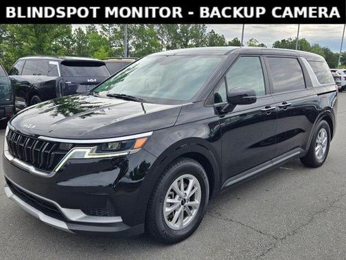 Aurora Black Pearl 2024 Kia Carnival LX