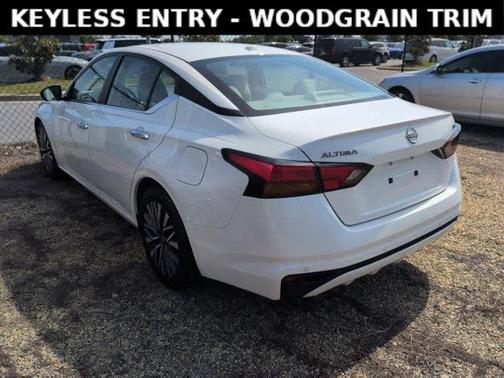 White 2024 Nissan Altima 2.5 SV