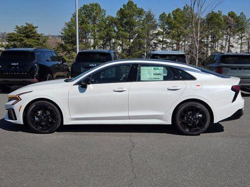 Snow White Pearl 2026 Kia K5 GT-Line