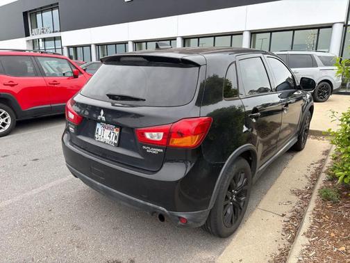 Black 2017 Mitsubishi Outlander Sport LE