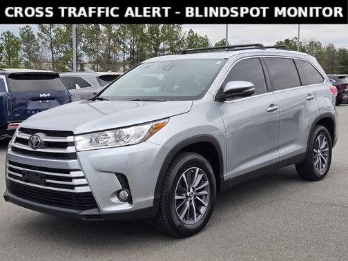 Celestial Silver Metallic 2019 Toyota Highlander XLE