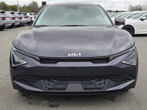 Metal 2025 Kia EV6 Light Long Range