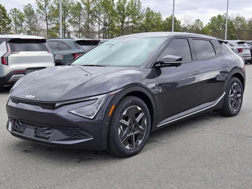 2025 Kia EV6 Light