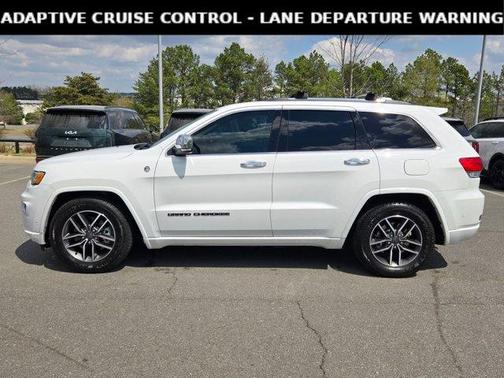 Bright White Clearcoat 2021 Jeep Grand Cherokee Overland