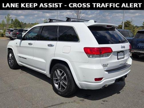 Bright White Clearcoat 2021 Jeep Grand Cherokee Overland