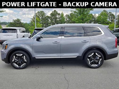 Everlasting Silver 2025 Kia Telluride S