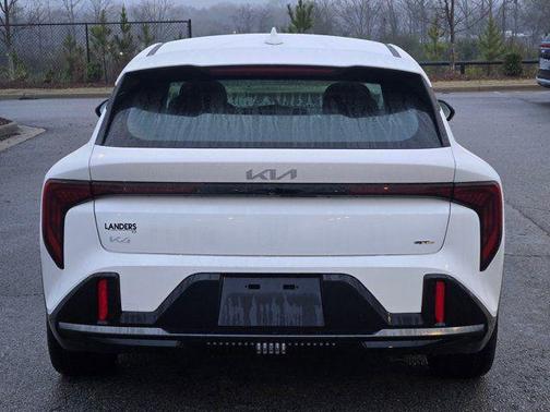 Snow White Pearl 2026 Kia K4 GT-LINE