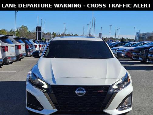 2023 Nissan Altima 2.5 SR