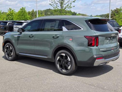 Green 2026 Kia Sorento Hybrid EX