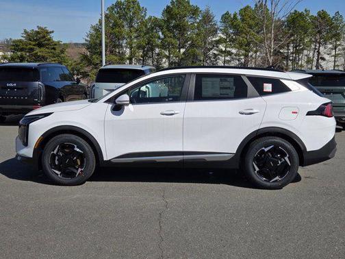 Glacial White Pearl 2026 Kia Sportage EX